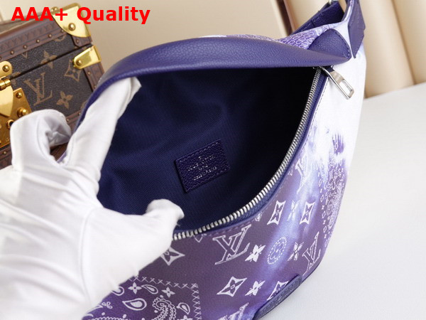 Louis Vuitton Discovery Bumbag PM Blue Monogram Bandana Print Cowhide Leather M20587 Replica