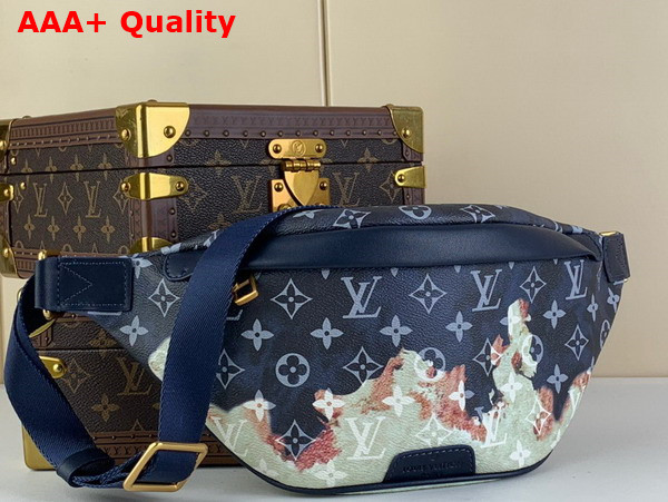 Louis Vuitton Discovery Bumbag PM Monogram Bleach Coated Canvas M23905 Replica