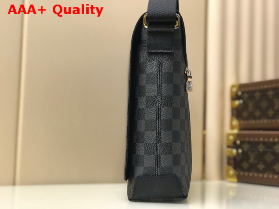 Louis Vuitton District MM Damier Graphite Canvas N40350 Replica