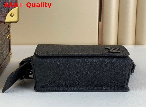 Louis Vuitton Fastline Weareable Wallet LV Aerogram Black Cowhide Leather M82085 Replica