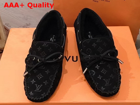 Louis Vuitton Gloria Flat Loafer in Black Monogram Embossed Calf Leather with Shearling Sheepskin Lining Replica