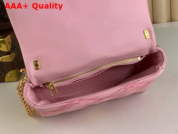 Louis Vuitton Go 14 MM Handbag in Pink Lambskin Quilted Malletage Pattern Replica