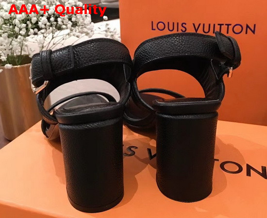 Louis Vuitton Horizon Sandal Noir Grained Calf Leather 1A63WN Replica