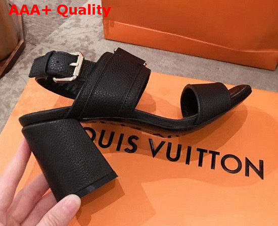 Louis Vuitton Horizon Sandal Noir Grained Calf Leather 1A63WN Replica