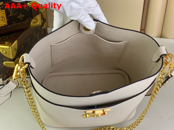 Louis Vuitton Lock and Walk Sleek Bucket Bag in Quartz Grained Calf Leather M24638 Replica