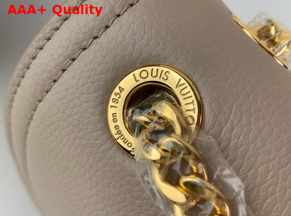 Louis Vuitton Lockme Chain Bag East West Greige Grained Calf Leather M22304 Replica