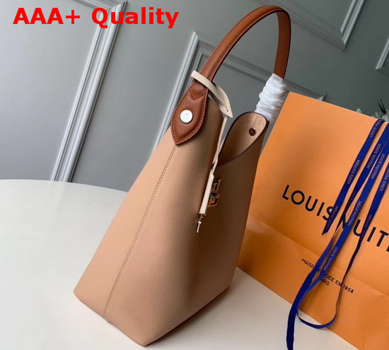 Louis Vuitton Lockme Hobo in Beige Soft Calfskin M44330 Replica