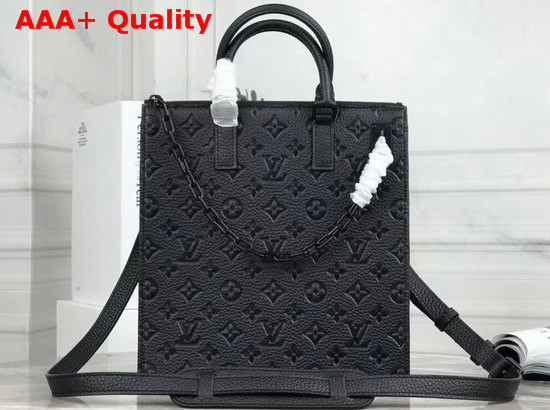 Louis Vuitton Mens 2020 Spring Summer Fashion Show Tote Bag in Black Taurillon Monogram Leather Replica