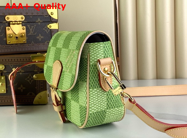 Louis Vuitton Montsouris Messenger Bag in Green Damier Golf Coated Canvas N40665 Replica