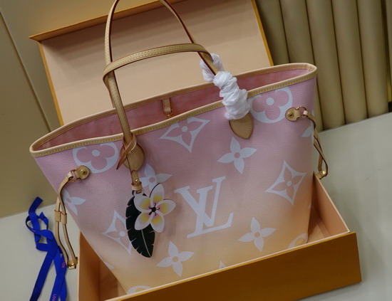 Louis Vuitton Neverfull MM Tote Bag Light Pink Monogram Giant Canvas M45680 Replica