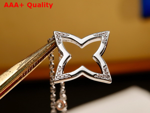 Louis Vuitton Ombre Blossom Pendant White Gold and Diamonds Q03093 Replica