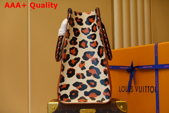 Louis Vuitton Onthego MM Tote Comes From the Fall 2021 Wild at Heart Capsule Caramel M58521 Replica