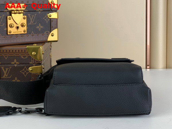 Louis Vuitton Pilot Slingbag in Black Cowhide Leather M23736 Replica