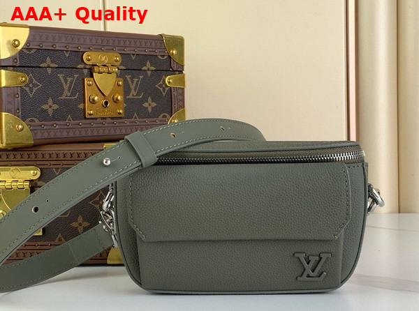 Louis Vuitton Pilot Wearable Wallet in Khaki Cowhide Leather M83560 Replica