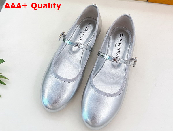 Louis Vuitton Romy Flat Ballerina in Silver Metallic Lambskin 1ACUME Replica