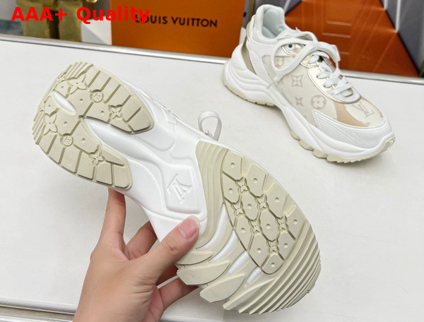 Louis Vuitton Run 55 Sneaker Beige Monogram Denim 1ABHR3 Replica