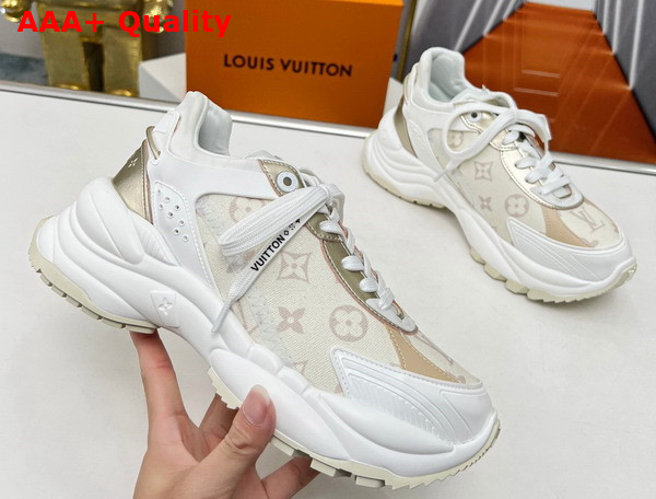 Louis Vuitton Run 55 Sneaker Beige Monogram Denim 1ABHR3 Replica