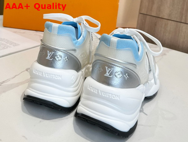 Louis Vuitton Run 55 Sneaker Bleu Clair Mix of Materials 1ABVIU Replica