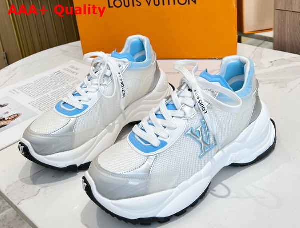 Louis Vuitton Run 55 Sneaker Bleu Clair Mix of Materials 1ABVIU Replica