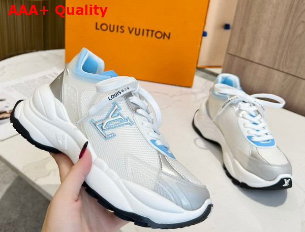 Louis Vuitton Run 55 Sneaker Bleu Clair Mix of Materials 1ABVIU Replica