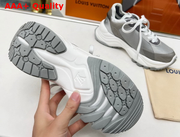 Louis Vuitton Run 55 Sneaker Gray Mix of Material 1ABVJ4 Replica