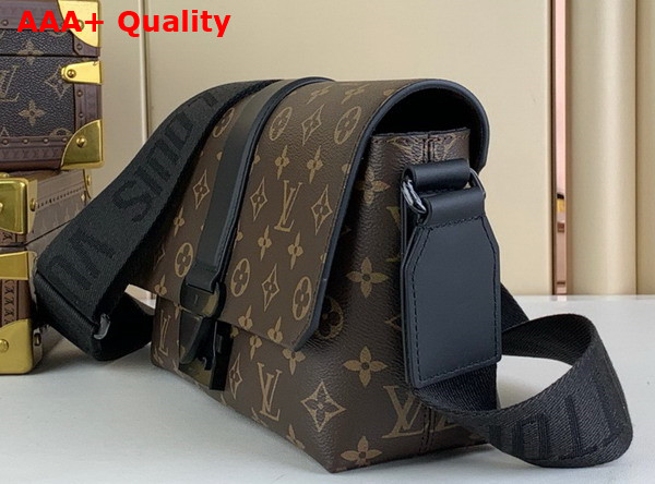 Louis Vuitton S Cape Messenger in Monogram Canvas Replica