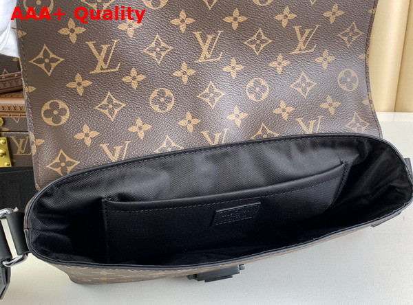 Louis Vuitton S Cape Messenger in Monogram Canvas Replica