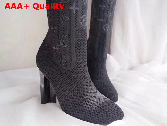 Louis Vuitton Silhouette Thigh Boot in Black Stretch Fabric 1A3MOY Replica