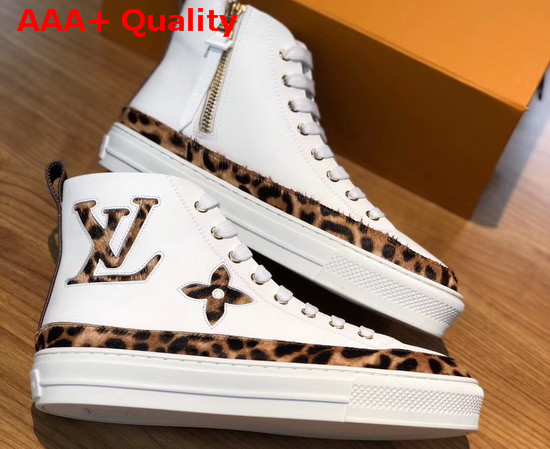 Louis Vuitton Stellar Sneaker Boot in White Calfskin Decorated with Giant LV and Monogram Flower Patches in Leopard Print 1A5NP8 Replica