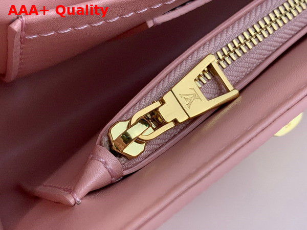 Louis Vuitton Twist MM Handbag in Jasmine Pink Epi Leather Replica