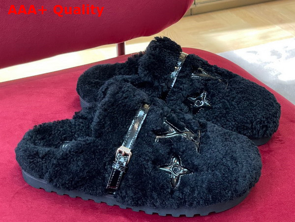 Louis Vuitton Winterbreak Flat Comfort Mule in Black Shearling Replica