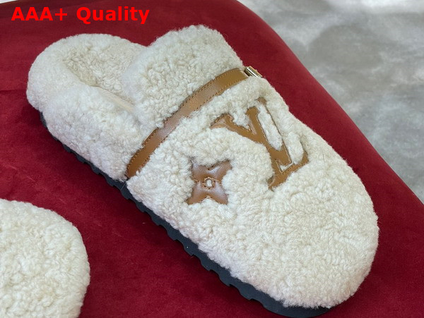 Louis Vuitton Winterbreak Flat Comfort Mule in Natural Shearling 1AA1HT Replica