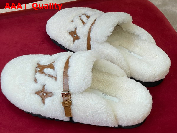 Louis Vuitton Winterbreak Flat Comfort Mule in White Shearling Replica