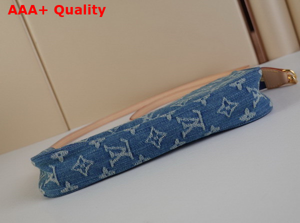 Louis Vuitton Zipped Pochette in Blue Monogram Denim Replica