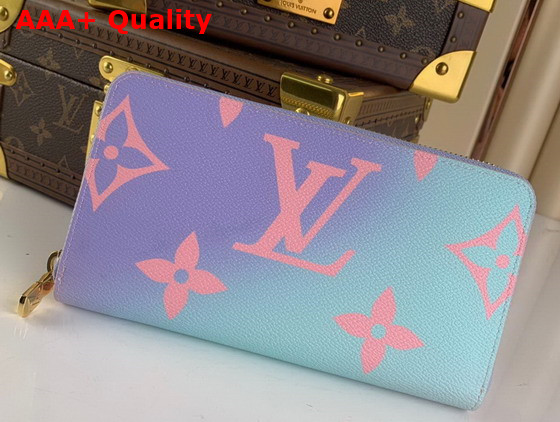 Louis Vuitton Zippy Wallet in Multicolor Giant Monogram Canvas Replica