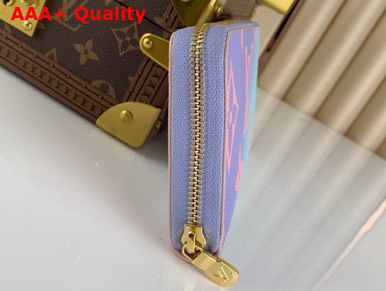 Louis Vuitton Zippy Wallet in Multicolor Giant Monogram Canvas Replica