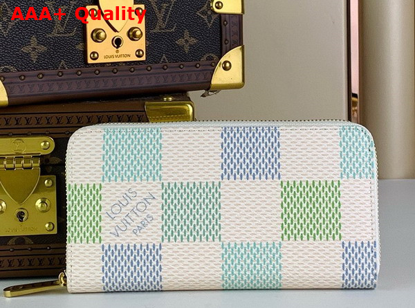 Louis Vuitton Zippy Wallet in Pistachio Green Damier Coated Canvas N40748 Replica