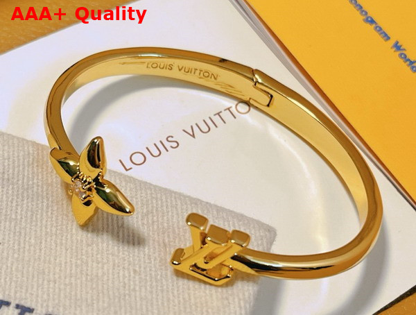 Louisette Signature Bracelet Metal with Gold Color Finish M1441S Replica