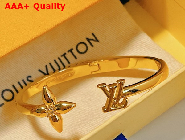 Louisette Signature Bracelet Metal with Gold Color Finish M1441S Replica