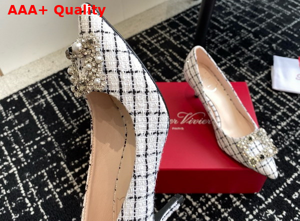 Roger Vivier Flower Strass Pearl Pumps in White Fabric Replica