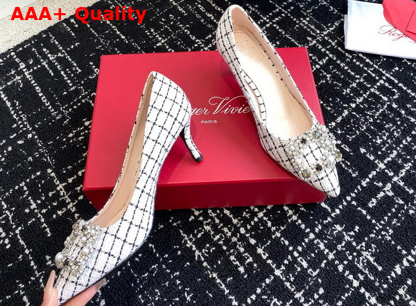 Roger Vivier Flower Strass Pearl Pumps in White Fabric Replica