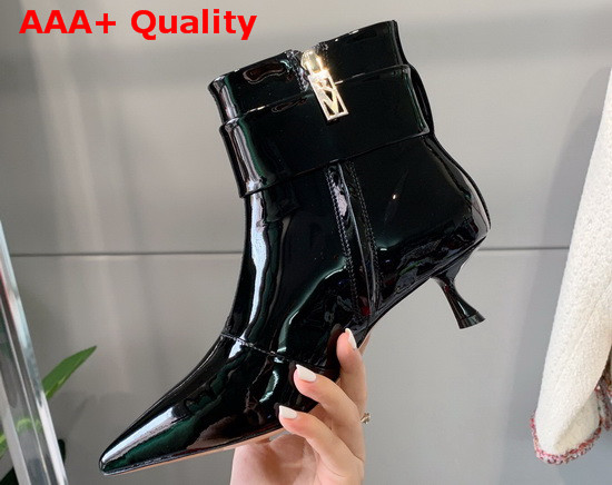 Roger Vivier Pointy Covered Buckle Ankle Boots in Patent Leather Black Replica