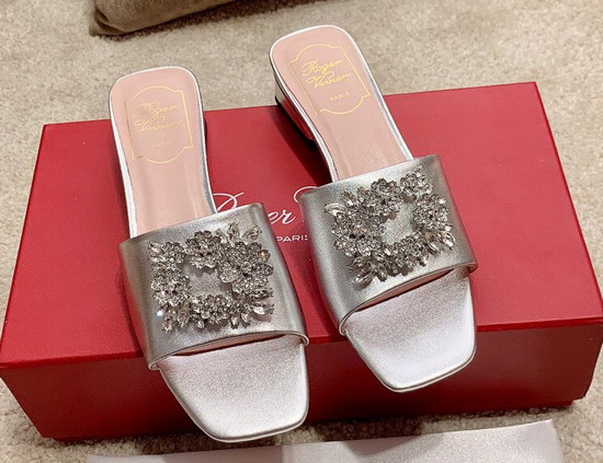 Roger Vivier RV Bouquet Strass Buckle Mules in Soft Leather Silver Replica