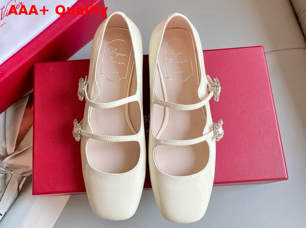 Roger Vivier Tres Vivier Strass Buckle Mini Babies Ballerinas in Off White Patent Leather Replica