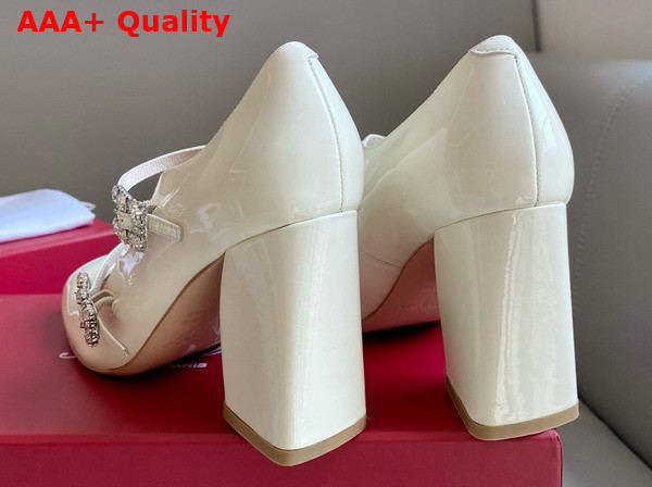 Roger Vivier Tres Vivier Strass Buckle Mini Babies Pumps in Off White Patent Leather Replica