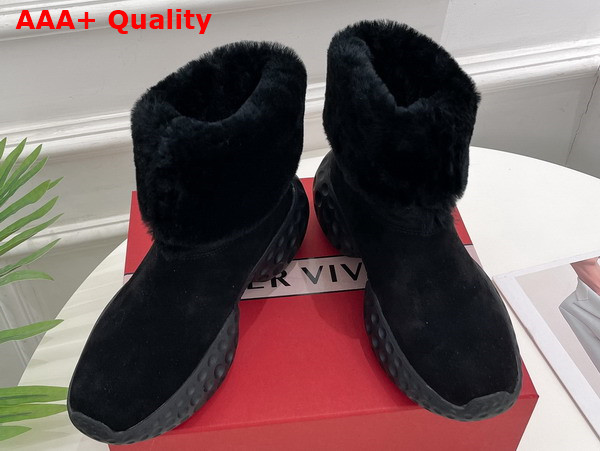 Roger Vivier Viv Run Light Fur Ankle Boots in Black Suede Replica