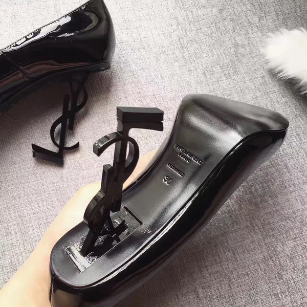 Saint Laurent Opyum 110 Pump in Black Patent Leather and Chrome For Sale